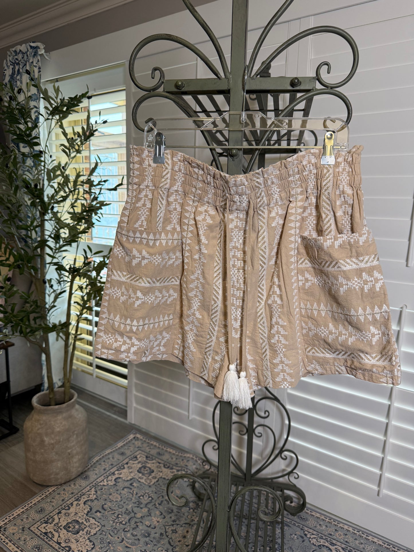 Decjuba Shorts and top set