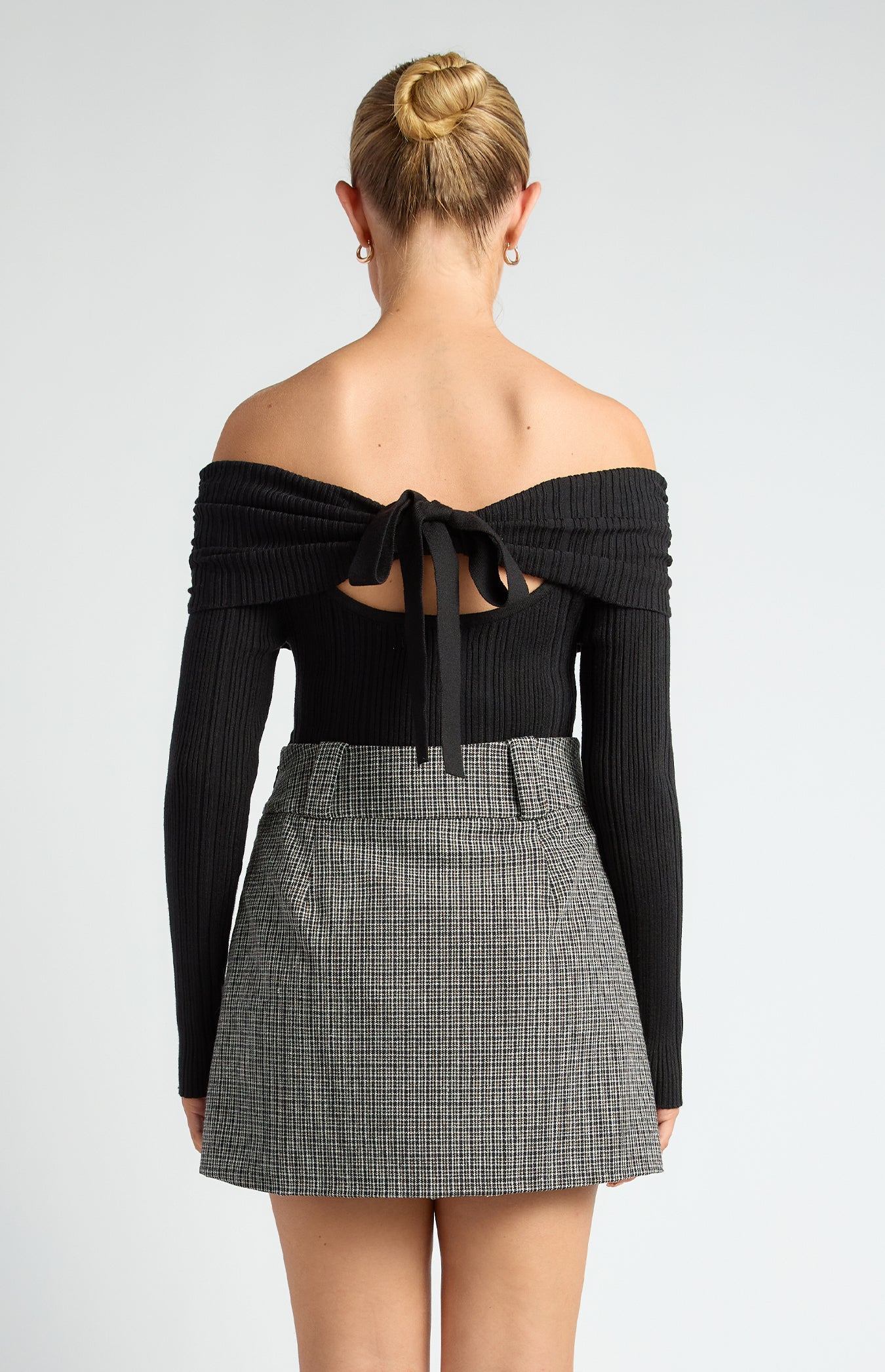 Sindy Off The Shoulder Tie Back Knit Top