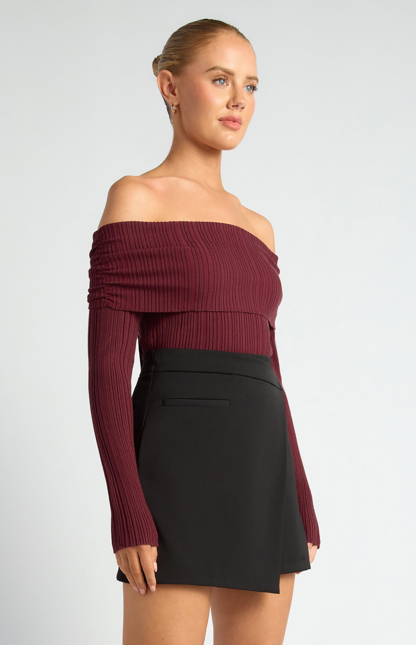 Sindy Off The Shoulder Tie Back Knit Top