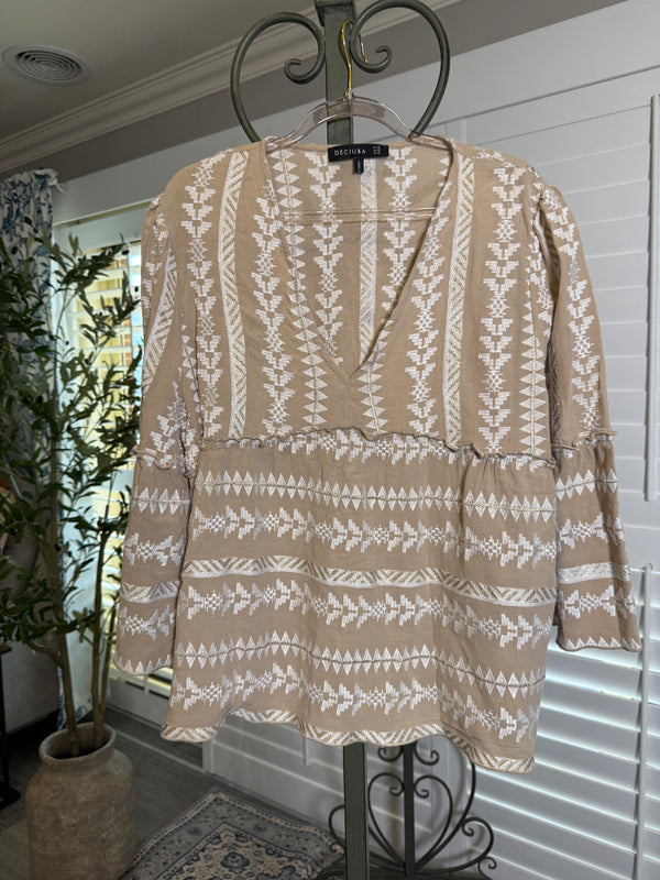 Decjuba Shorts and top set